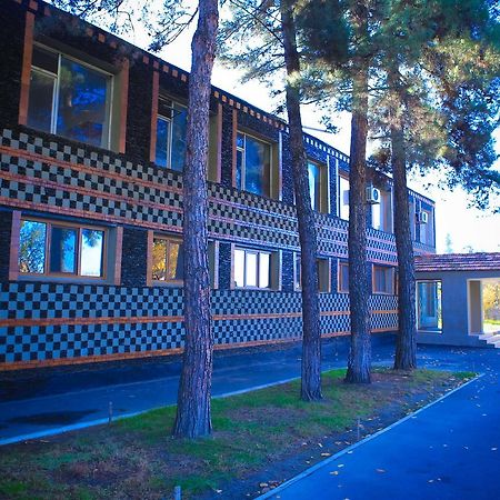 Evim Otel Zaqatala Exteriör bild