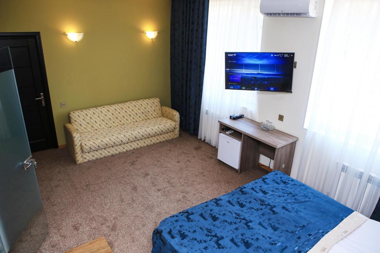 Evim Otel Zaqatala Exteriör bild