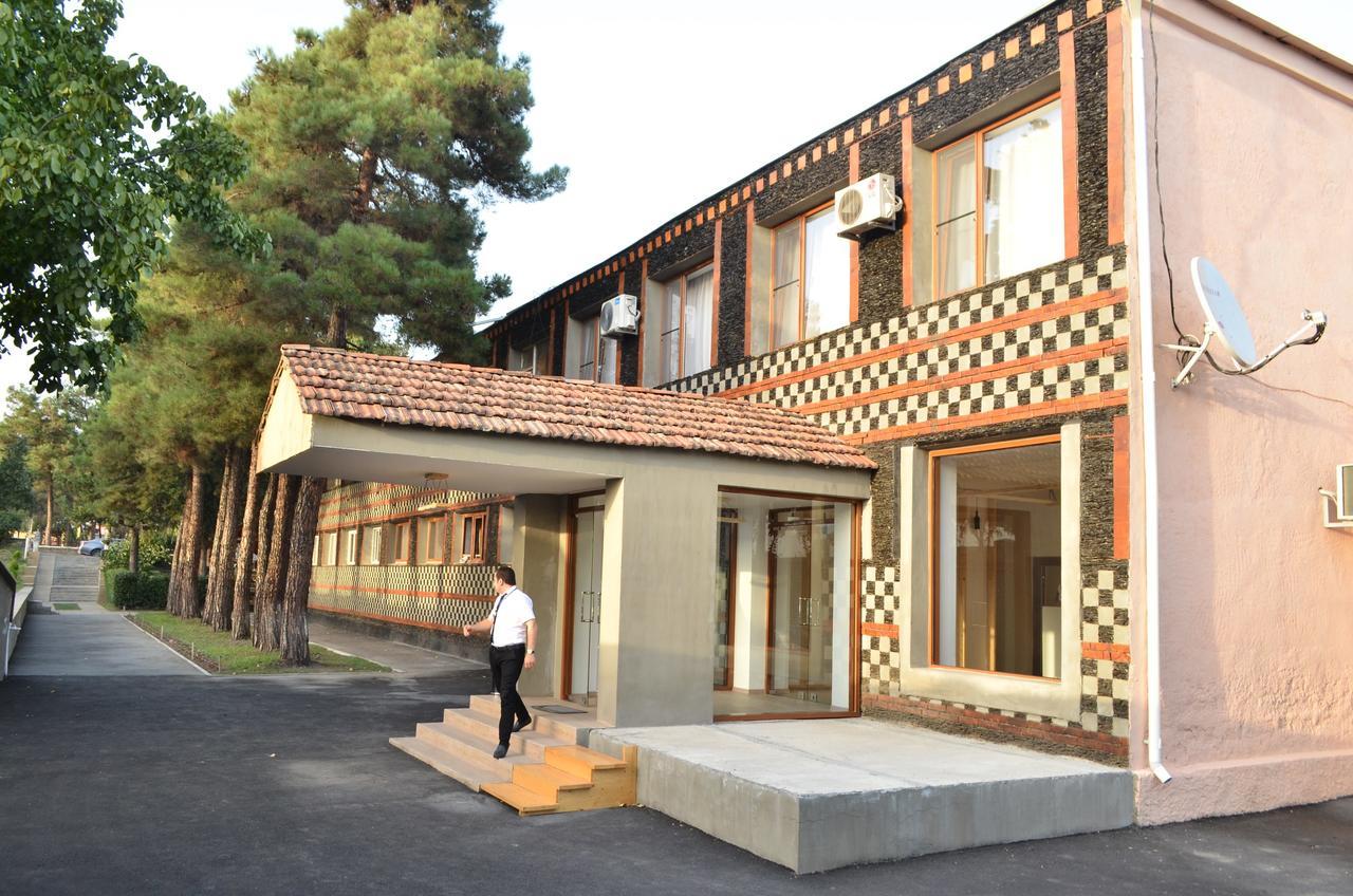 Evim Otel Zaqatala Exteriör bild