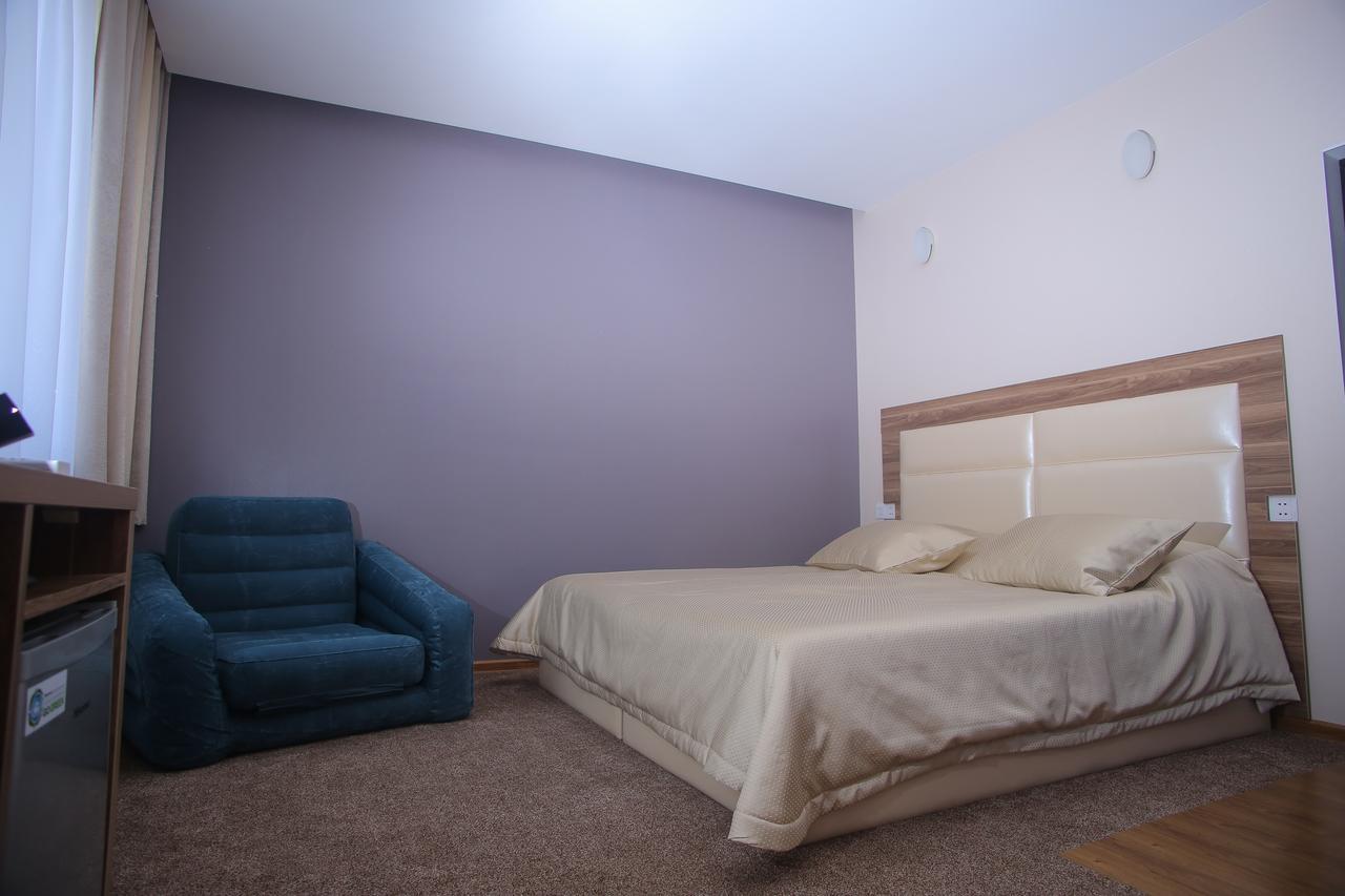 Evim Otel Zaqatala Exteriör bild