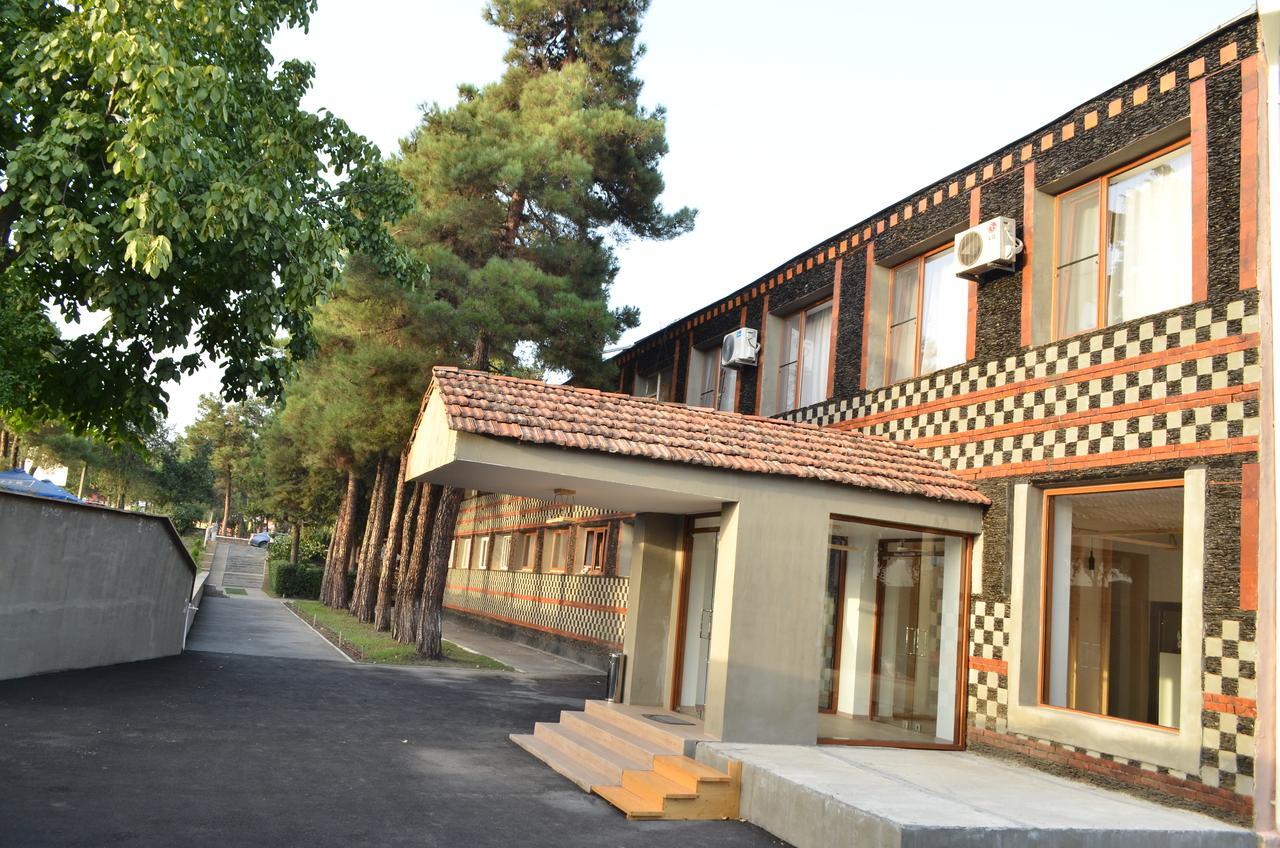 Evim Otel Zaqatala Exteriör bild