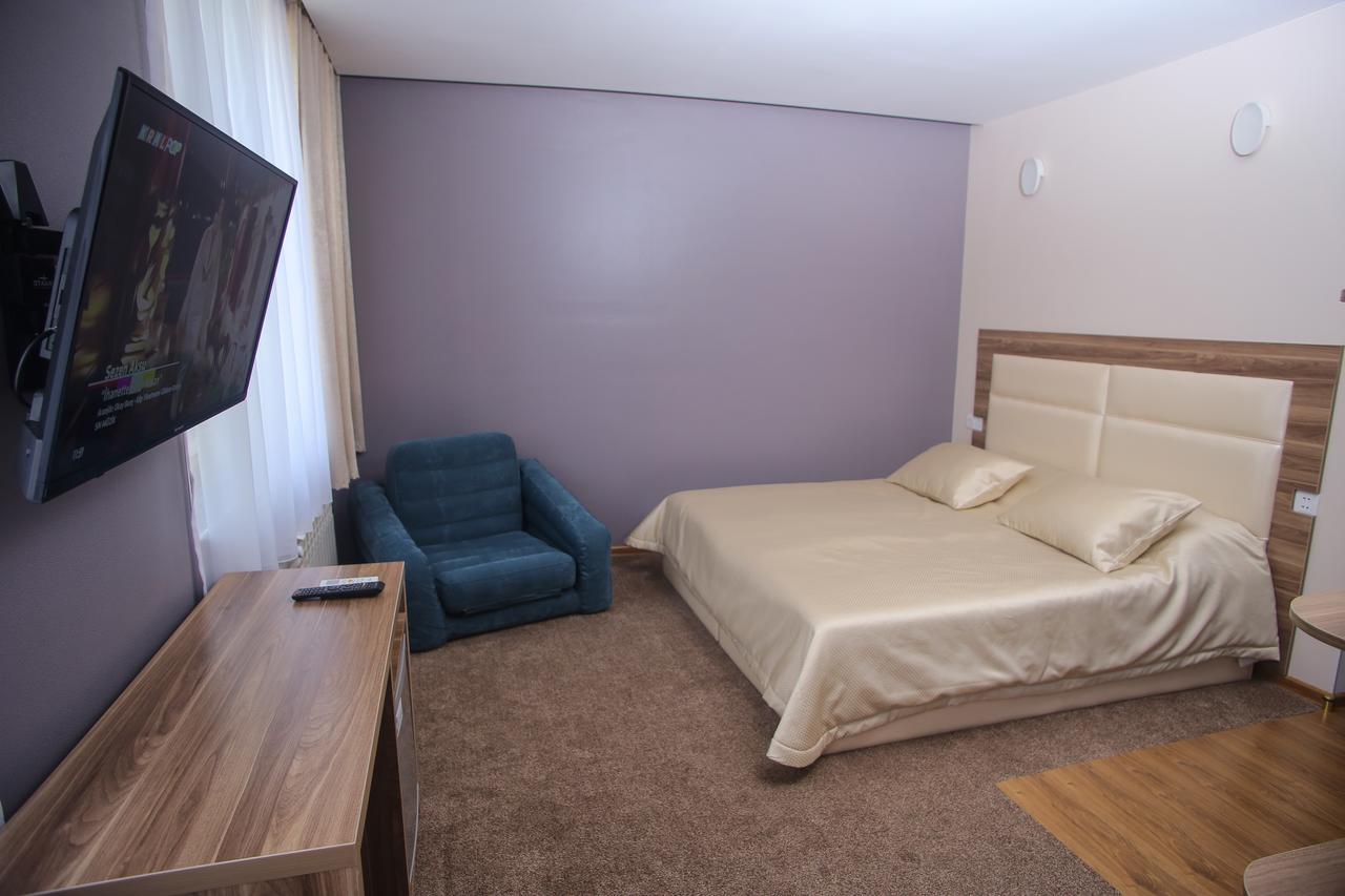 Evim Otel Zaqatala Exteriör bild