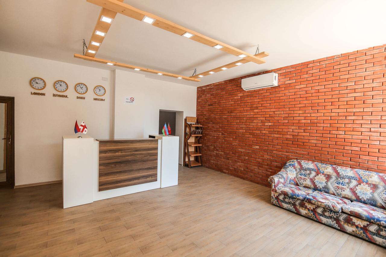 Evim Otel Zaqatala Exteriör bild