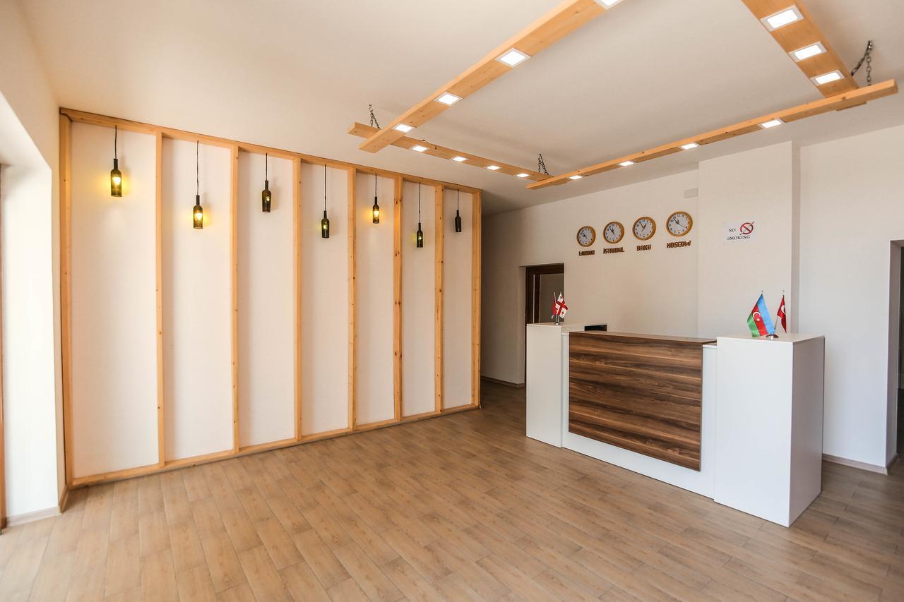 Evim Otel Zaqatala Exteriör bild