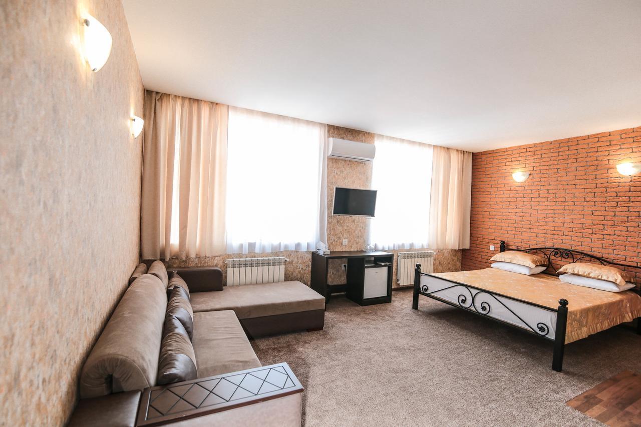 Evim Otel Zaqatala Exteriör bild