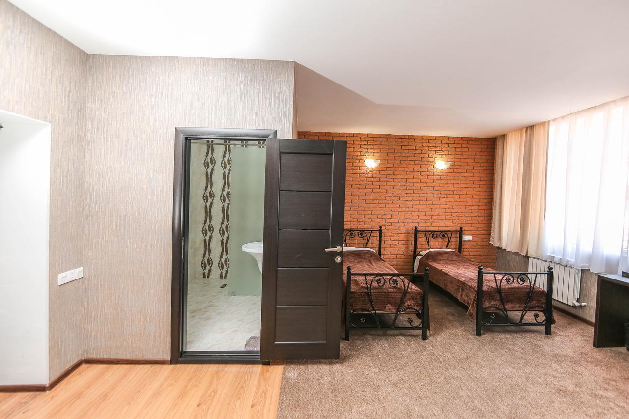 Evim Otel Zaqatala Exteriör bild