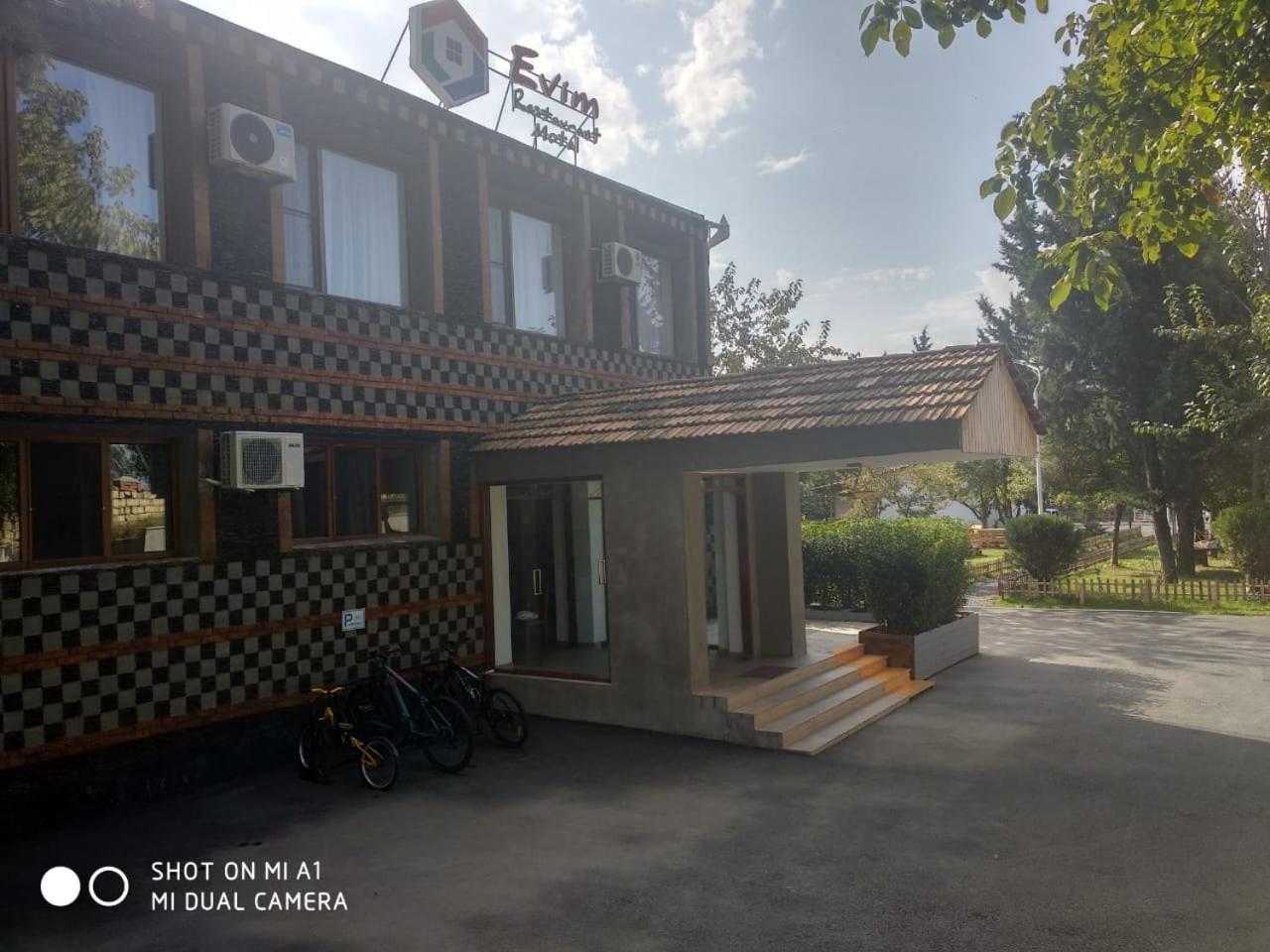 Evim Otel Zaqatala Exteriör bild